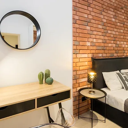 With Air Conditioning In The Heart Of Cracow Heart * Cracovia