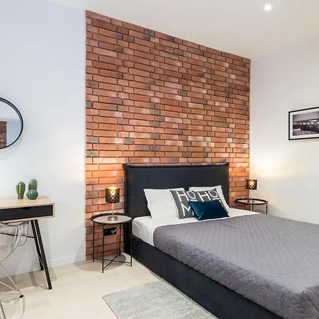 With Air Conditioning In The Heart Of Cracow Heart Cracóvia