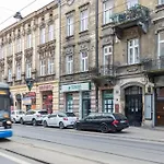 With Air Conditioning In The Heart Of Cracow Heart *
