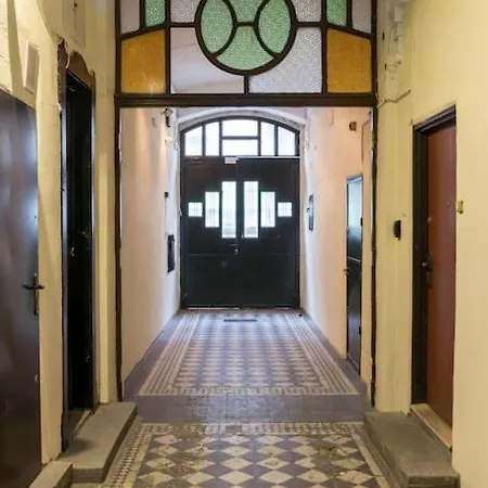 Apartment With Air Conditioning In The Heart Of Cracow Heart Krakau