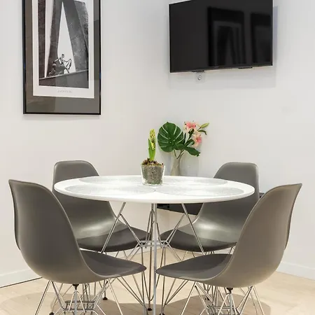 With Air Conditioning In The Heart Of Cracow Heart *