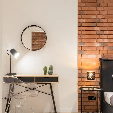 With Air Conditioning In The Heart Of Cracow Heart Cracovie